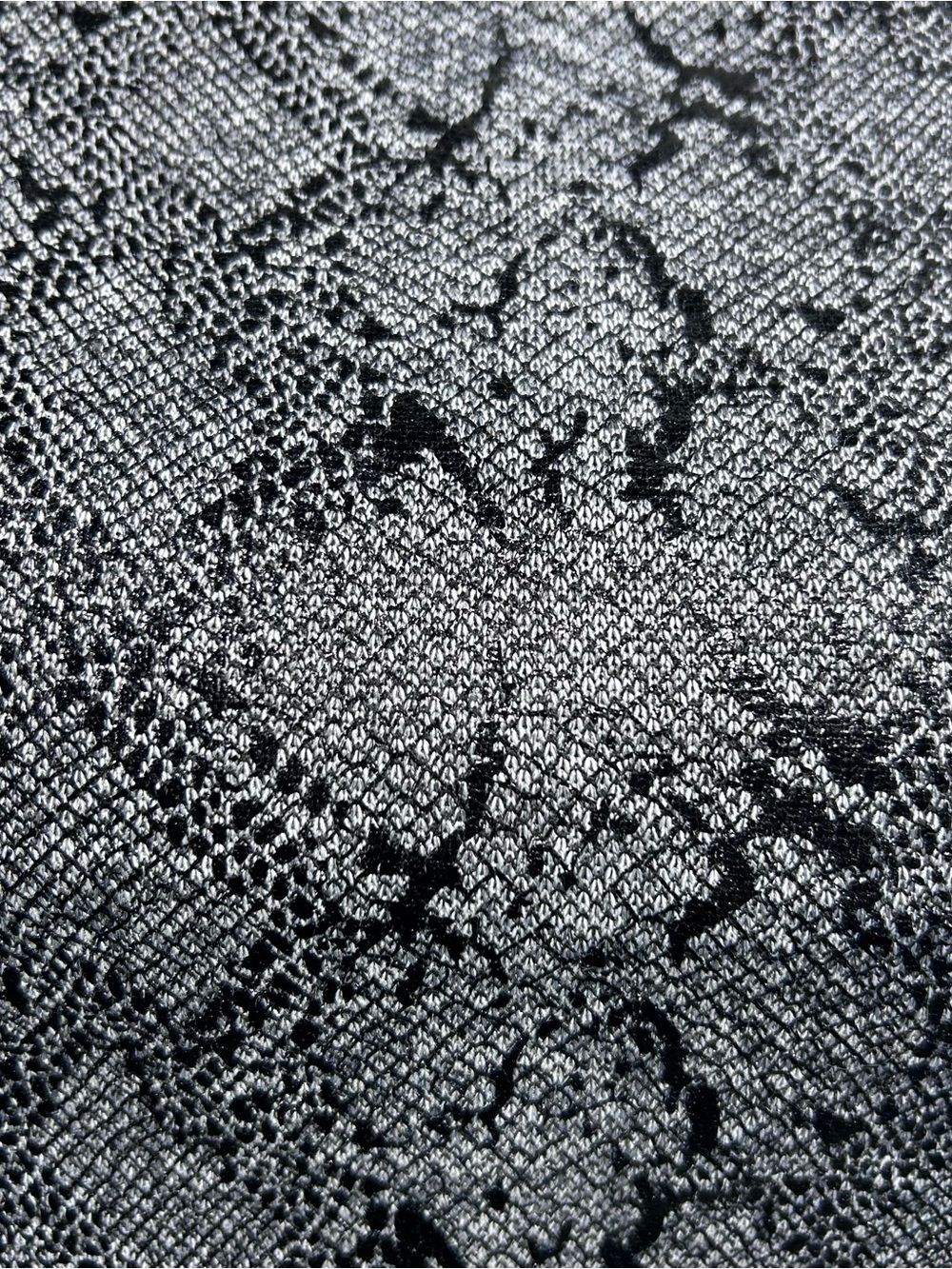 Chico's Black White Silver Snakeskin Jacquard Top S - Picture 4 of 8